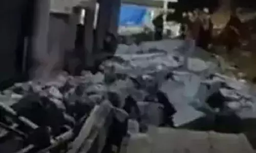 गोरेगांव में निर्माणाधीन मकान की दीवार गिरने से दो की मौत, एक घायल