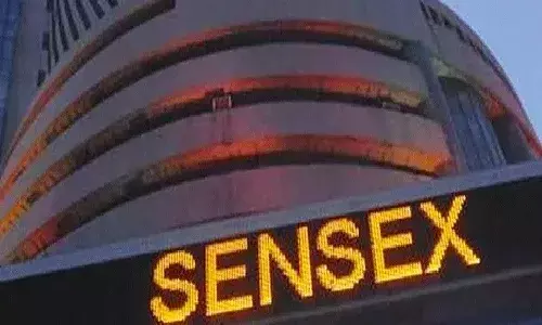 लाल निशान पर खुला शेयर बाजार, सेंसेक्स 77 अंक लुढ़का