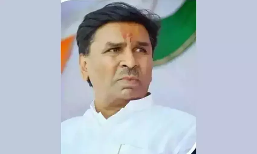 महाराष्ट्र में पूर्व मंत्री बसवराज पाटिल ने छोड़ी कांग्रेस, भाजपा में हो सकते है शामिल महाराष्ट्र में पूर्व मंत्री बसवराज पाटिल ने छोड़ी कांग्रेस, भाजपा में हो सकते है शामिल