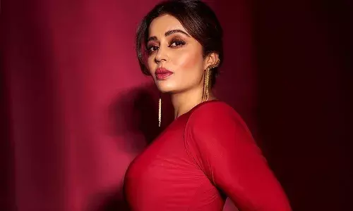 ग्लैमरस एक्ट्रेस नेहा पेंडसे अब जल्द ही ओटीटी पर आएंगी नजर ग्लैमरस एक्ट्रेस नेहा पेंडसे अब जल्द ही ओटीटी पर आएंगी नजर