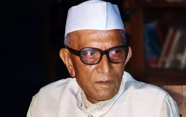 प्रधानमंत्री मोदी ने अपने पूर्व प्रधानमंत्री मोरारजी देसाई को श्रद्धांजलि दी प्रधानमंत्री मोदी ने अपने पूर्व प्रधानमंत्री मोरारजी देसाई को श्रद्धांजलि दी