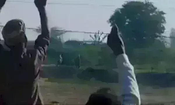 मुरैना में जमीन विवाद में चली गोलियां, पांच घायल मुरैना में जमीन विवाद में चली गोलियां, पांच घायल