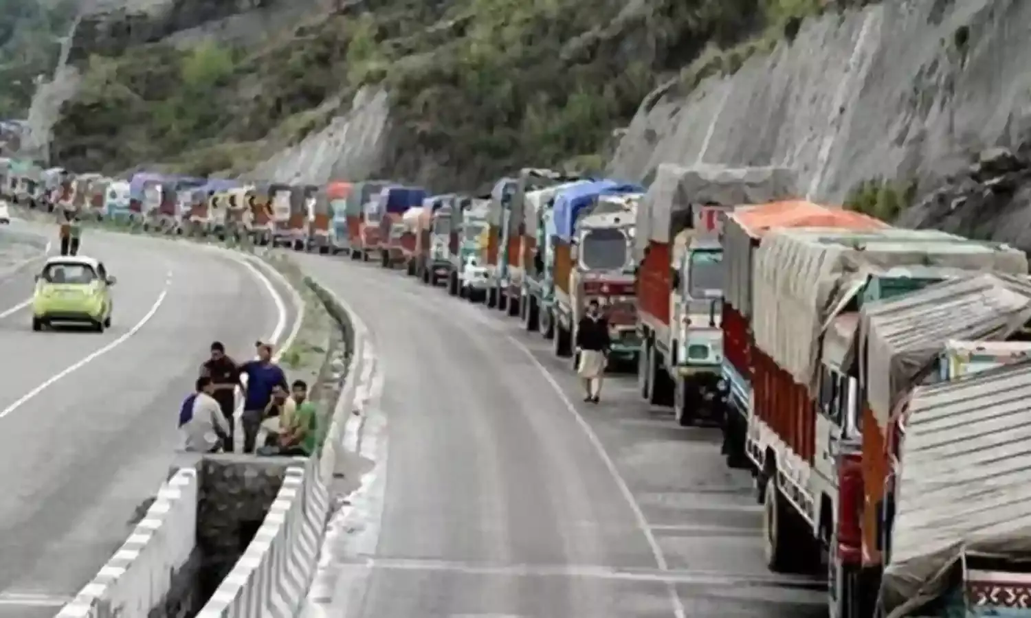 रामबन में भूस्खलन, जम्मू-श्रीनगर राष्ट्रीय राजमार्ग बंद