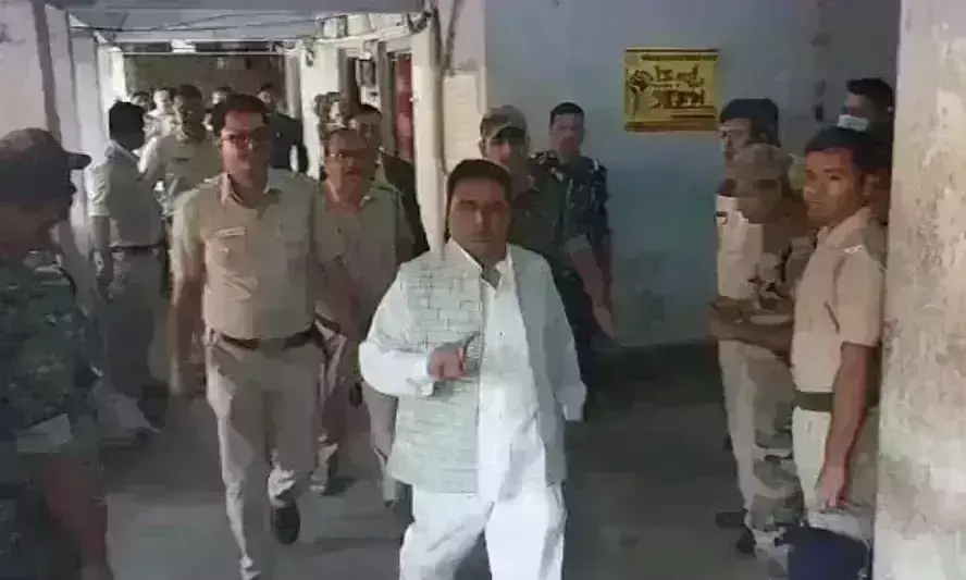 शेख शाहजहां को हिरासत में लेने पहुंची CBI की टीम खाली हाथ लौटी, बंगाल पुलिस ने नहीं दी कस्टडी