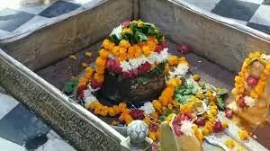 हर-हर महादेव के जयघोष से गूंज उठे शिवालय, पांच लाख भक्त पहुंचे श्री अचलेश्वर महादेव मंदिर