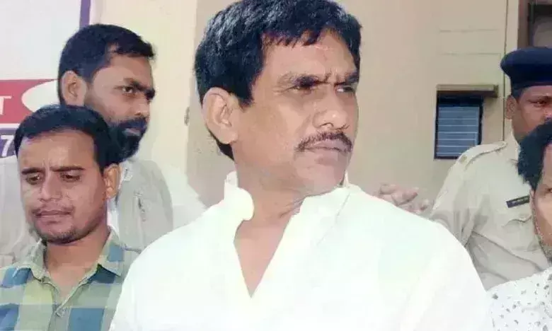 लालू के करीबी सुभाष यादव पर ED का बड़ा एक्शन, जब्त की 2.37 करोड़ रुपये की संपत्ति लालू के करीबी सुभाष यादव पर ED का बड़ा एक्शन, जब्त की 2.37 करोड़ रुपये की संपत्ति