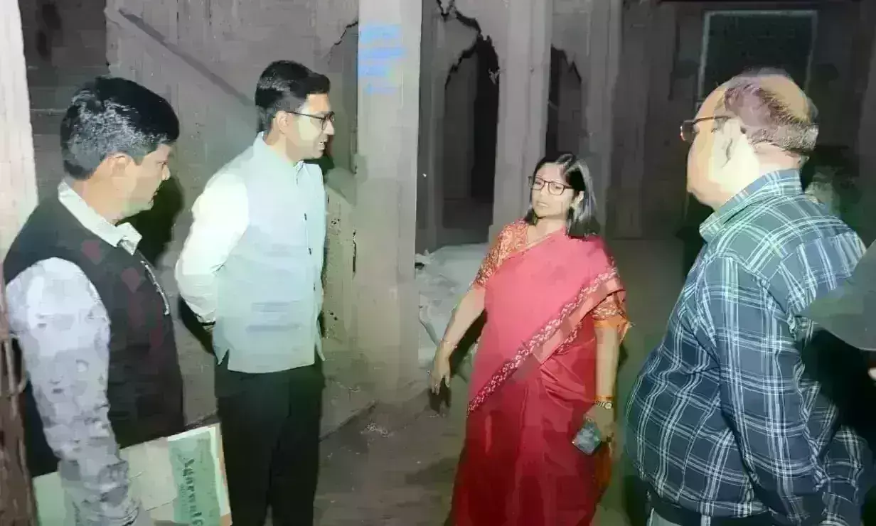 ग्वालियर कलेक्टर चार्ज संभालते ही पहुंची MLB कॉलेज, मतगणना स्थल का लिया जायजा ग्वालियर कलेक्टर चार्ज संभालते ही पहुंची MLB कॉलेज, मतगणना स्थल का लिया जायजा