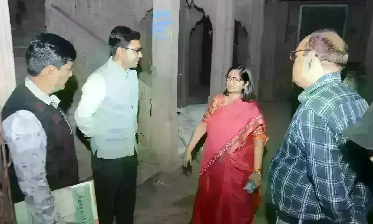 ग्वालियर कलेक्टर चार्ज संभालते ही पहुंची MLB कॉलेज, मतगणना स्थल का लिया जायजा ग्वालियर कलेक्टर चार्ज संभालते ही पहुंची MLB कॉलेज, मतगणना स्थल का लिया जायजा