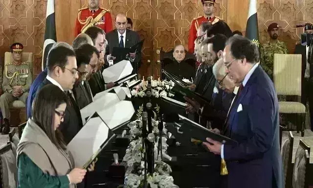 पाकिस्तान में मंत्रिमंडल विस्तार, राष्ट्रपति जरदारी ने 19 मंत्रियों को दिलाई शपथ