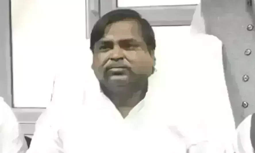 सपा के पूर्व मंत्री गायत्री प्रसाद प्रजापति पर ईडी का एक्शन, कई ठिकानों पर मारा छापा