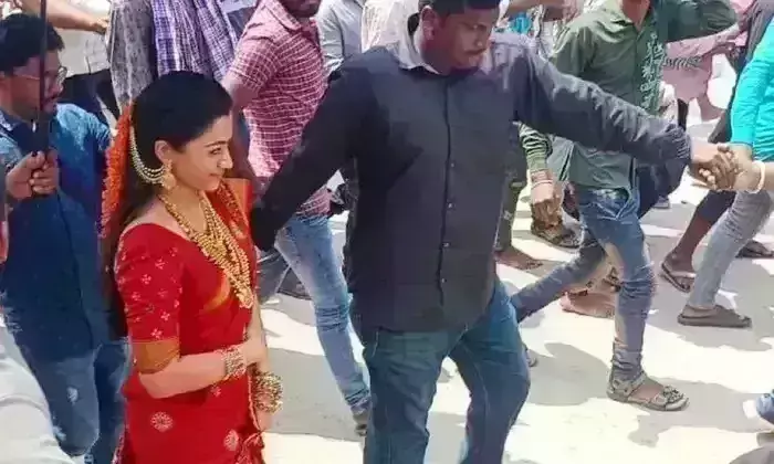 पुष्पा-2 के सेट पर रश्मिका मंदाना का वीडियो वायरल, फर्स्ट लुक आया सामने