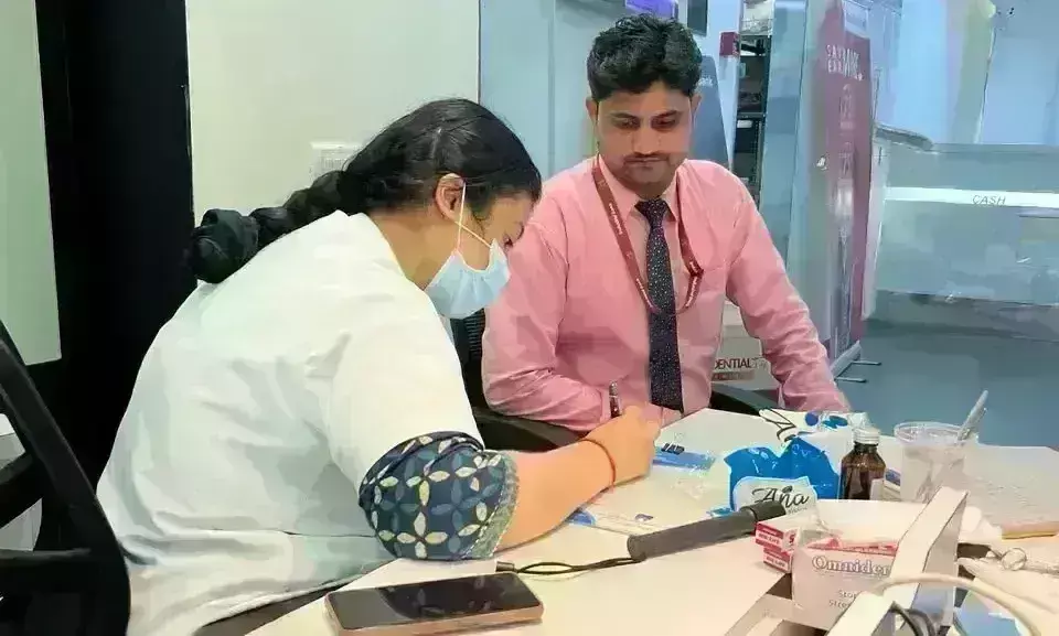 अलीगंज में वर्ल्ड ओरल हेल्थ डे मनाया गया, लोगों को दंत समस्याओं के प्रति किया जागरूक