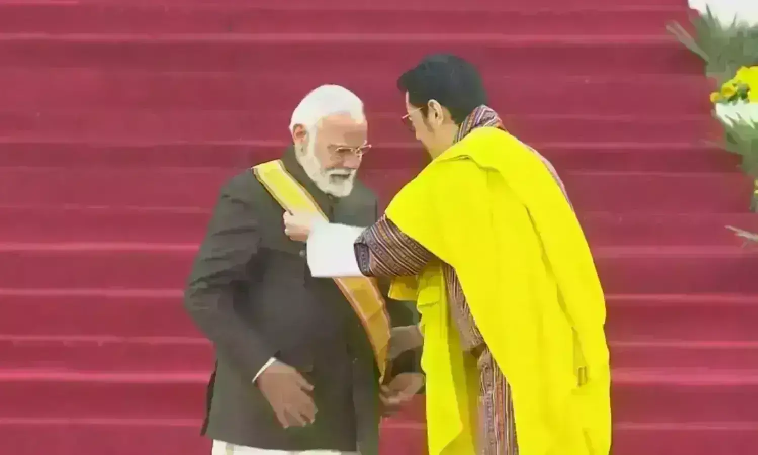भूटान ने प्रधानमंत्री मोदी को दिया सर्वोच्च सम्मान, ऑर्डर ऑफ द ड्रुक ग्यालपो से नवाजा