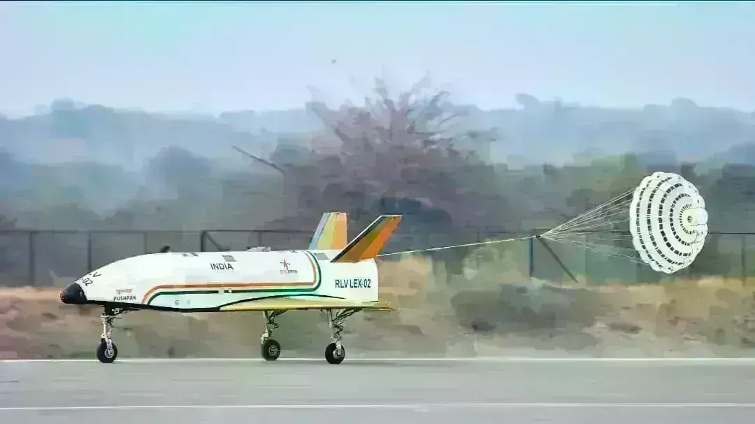 ISRO को मिली एक और सफलता, रीयूजेबल विमान पुष्पक का सफल परीक्षण