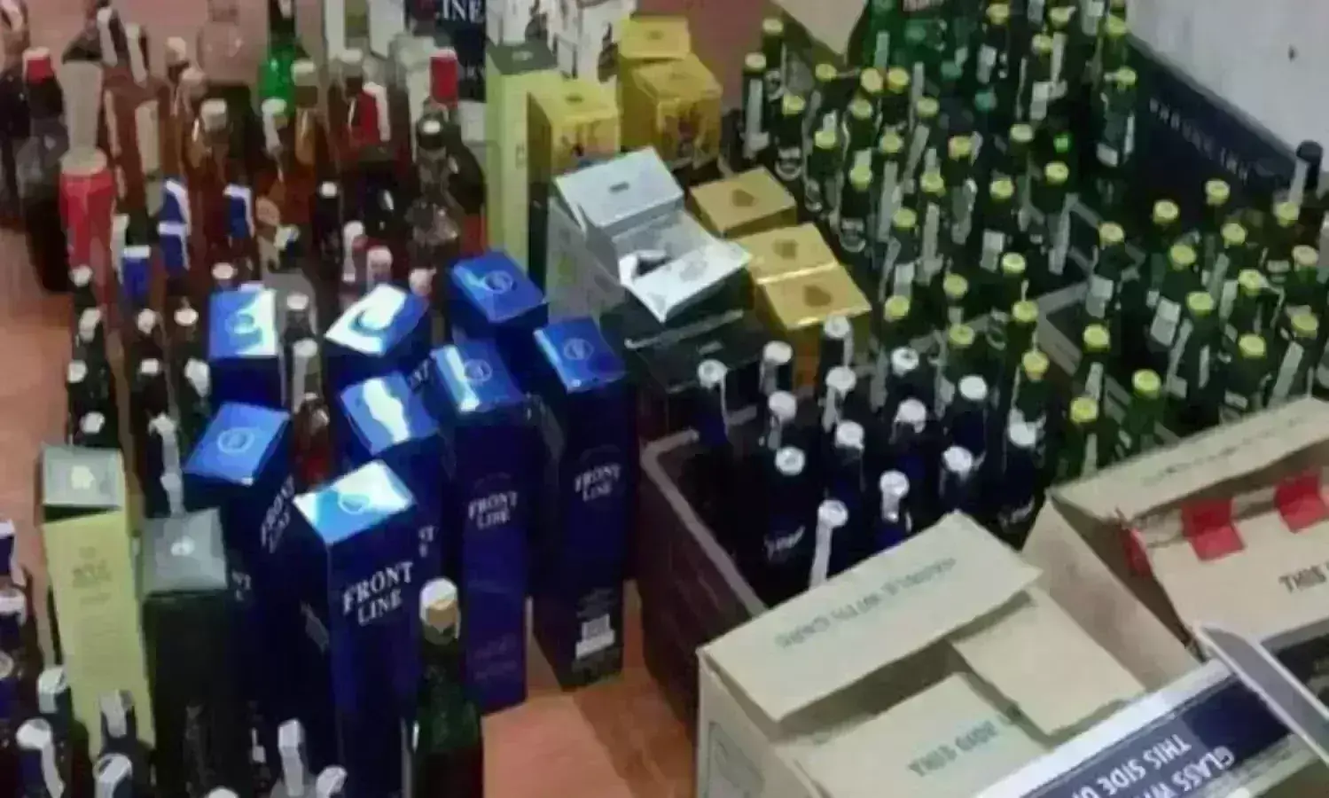 ग्वालियर में सात दिन में 400 स्थाई वारंटी, 47 कट्टे, 8753 लीटर अवैध शराब पकड़ी