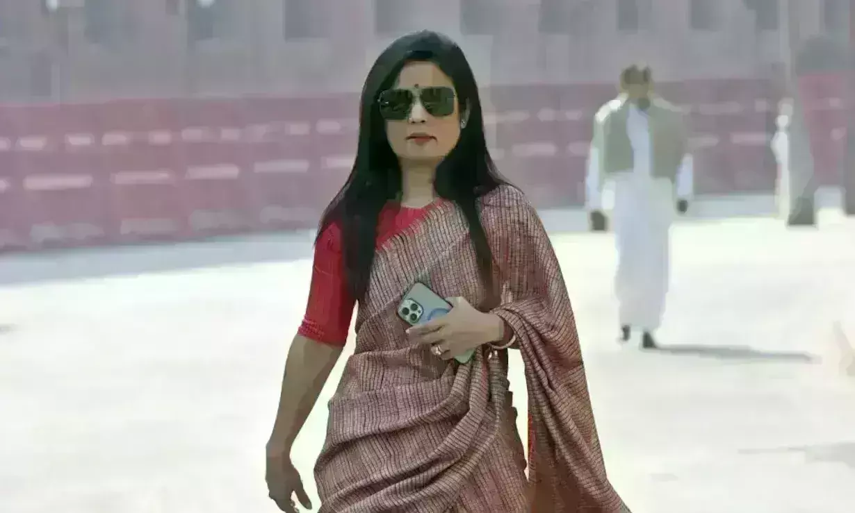 महुआ मोइत्रा ने पत्र लिखकर चुनाव आयोग से की सीबीआई की शिकायत