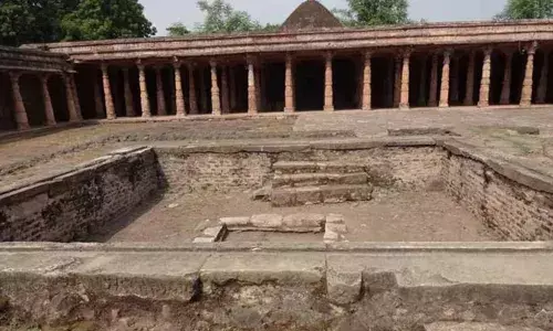 भोजशाला में तीसरे दिन हुआ ASI का सर्वे, हिंदू-मुस्लिम पक्षकार रहे मौजूद