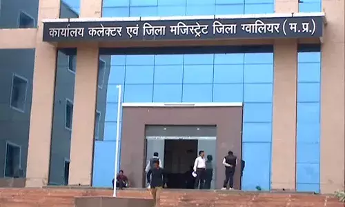 ग्वालियर में ड्यूटी से गायब मिले कर्मचारी, 122 का वेतन काटा