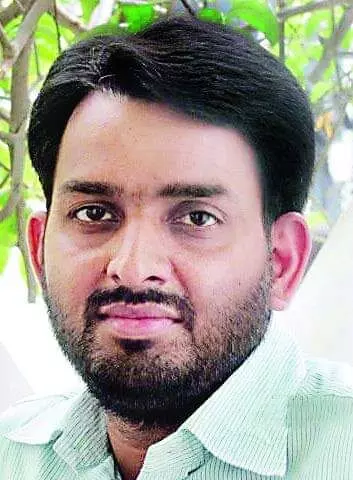 प्रणय विक्रम सिंह लेखक, वरिष्ठ पत्रकार एवं राजनीतिक विश्लेषक हैं।