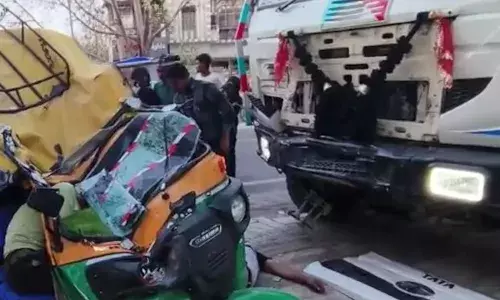 चित्रकूट में डंपर और ऑटो की टक्कर, 7 की मौत, ओवरटेक करने के चक्कर में हादसा