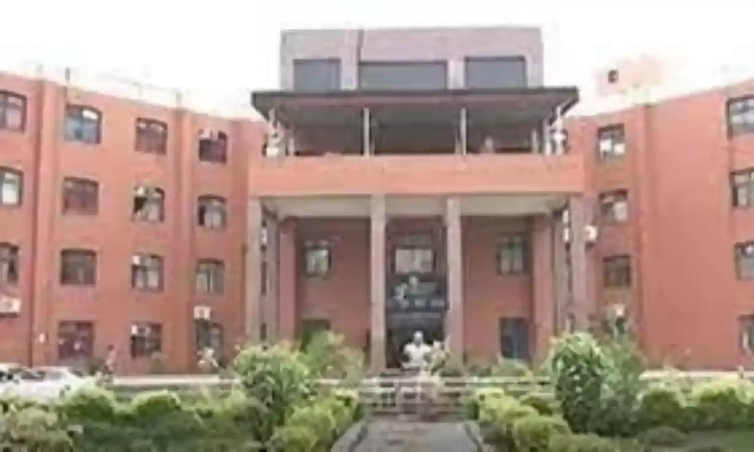 ग्वालियर में दो साल से एक ही जगह पर जमे कर संग्रहक व एपीटीओं हटेंगे ग्वालियर में दो साल से एक ही जगह पर जमे कर संग्रहक व एपीटीओं हटेंगे