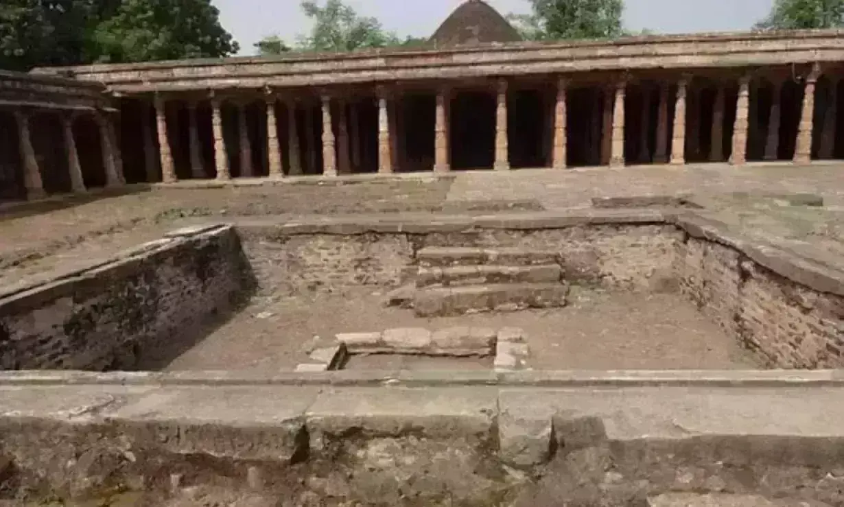 भोजशाला में सर्वे का 18 वां दिन, दीवार और हवनकुंड से मिट्टी हटा रही ASI की टीम