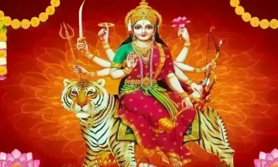 माँ दुर्गा की आराधना का महापर्व नवरात्रि प्रारंभ, देशभर की शक्तिपीठों में दर्शन के लिए लंबी कतारें