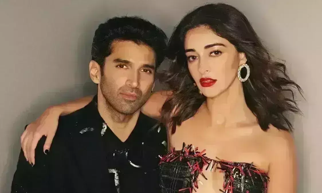 आदित्य कपूर का अनन्या पांडे संग हुआ ब्रेकअप? ऐक्ट्रेस की पोस्ट से बढ़ी हलचल आदित्य कपूर का अनन्या पांडे संग हुआ ब्रेकअप? ऐक्ट्रेस की पोस्ट से बढ़ी हलचल