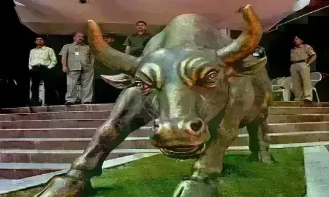 उतार-चढ़ाव के बीच मामूली बढ़त के साथ बंद हुआ शेयर बाजार, निवेशकों को 2.83 लाख करोड़ की चपत