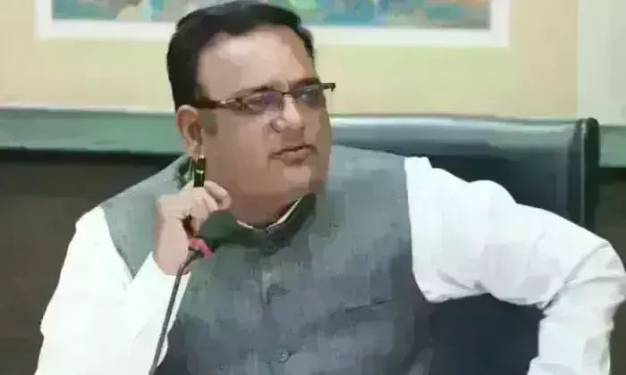 आम आदमी पार्टी को झटका, दिल्ली सरकार में मंत्री राजकुमार आनंद ने दिया इस्तीफा