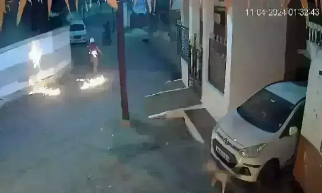 जबलपुर में वकील के घर पर बदमाशों ने पेट्रोल बम फेंका, आरोपित के कपड़ों में लगी आग