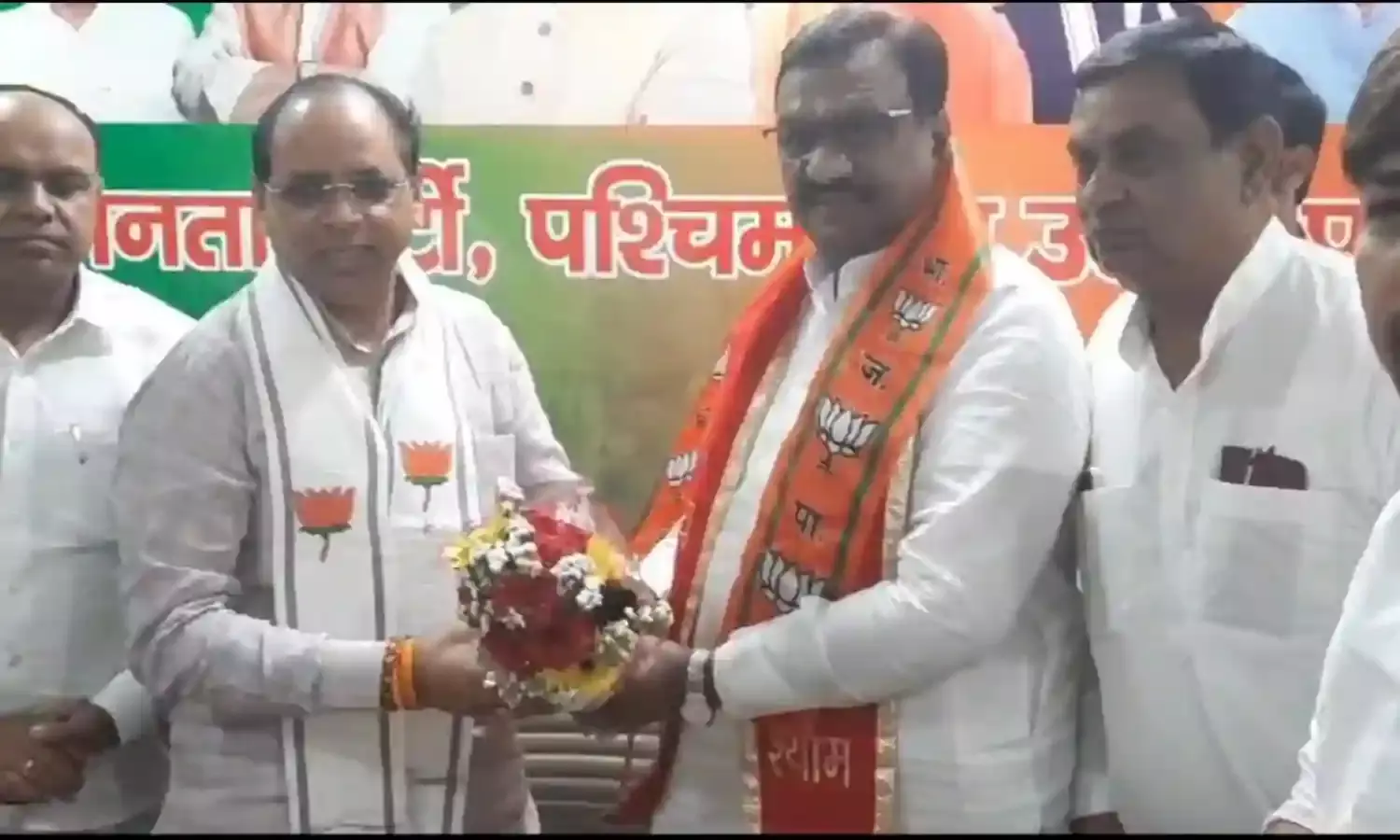 उप्र में इंडी गठबंधन को झटका, पूर्व मंत्री डॉ. धर्म सिंह सैनी भाजपा में शामिल