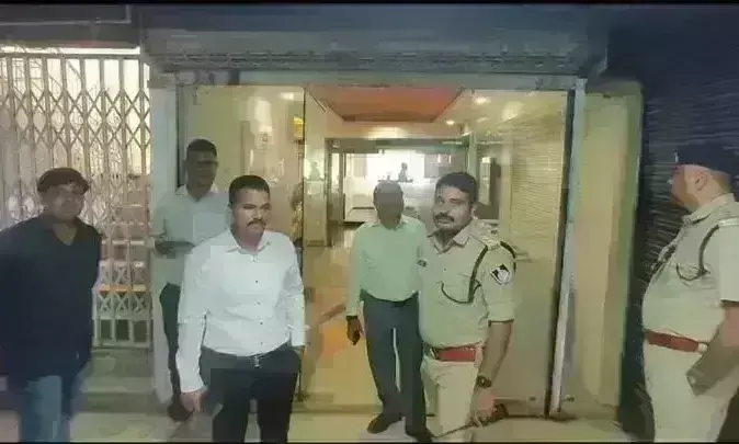 इंदौर में दो बिल्डिंगों में नहीं मिले फायर सेफ्टी प्रबंध, कलेक्टर ने की सील