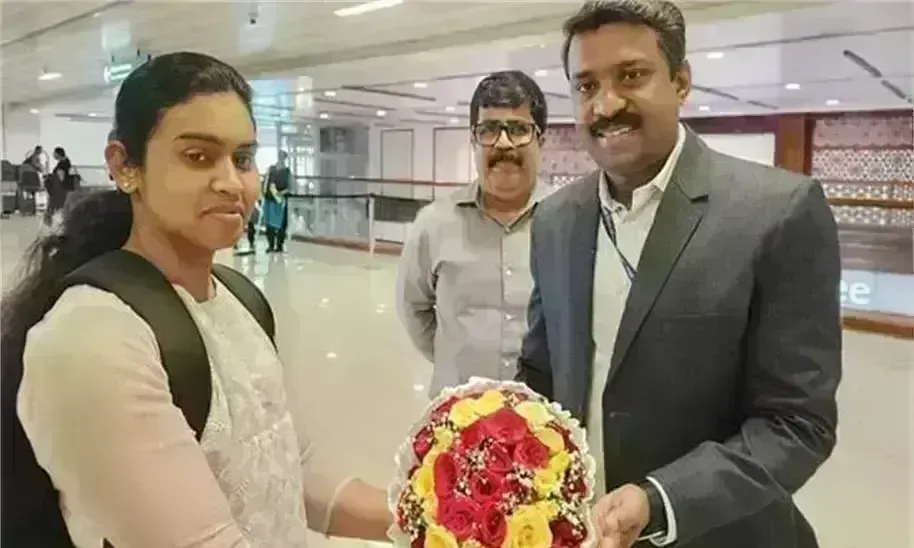 ईरान के कब्जे वाले जहाज पर फंसी केरल की युवती वापिस भारत लौटी, जयशंकर ने कहा - विदेश में भी चलती है मोदी की गारंटी