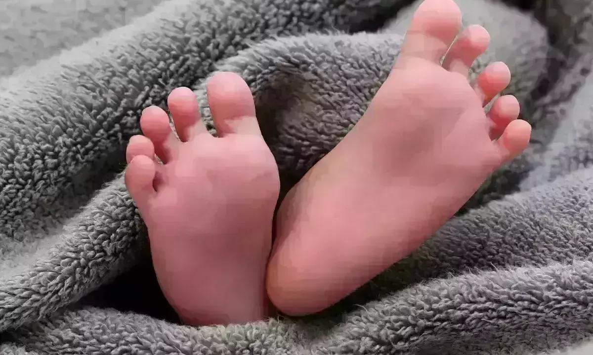 पोते की चाहत में दादी बनी हैवान,चार दिन की दुधमुंही पोती को गला दबाकर मारा