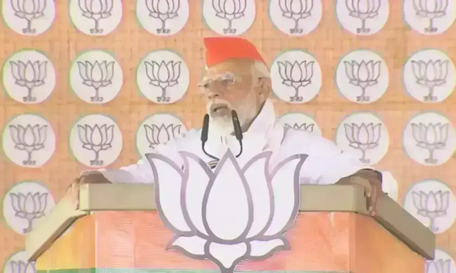 छत्तीसगढ़ में कांग्रेस पर बरसे नरेंद्र मोदी, कांग्रेस की नजर आपके आरक्षण पर ही नहीं-आपकी कमाई पर भी छत्तीसगढ़ में कांग्रेस पर बरसे नरेंद्र मोदी, कांग्रेस की नजर आपके आरक्षण पर ही नहीं-आपकी कमाई पर भी