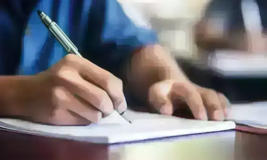 हाई स्कूल और हायर सेकेंडरी का परीक्षा परिणाम जारी,  ग्वालियर की छात्रा पलक शर्मा ने नौंवा स्थान प्राप्त किया