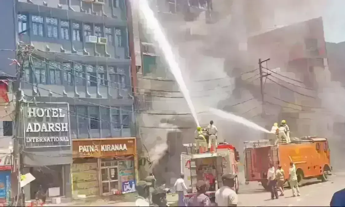 पटना के होटल में लगी भीषण आग, 6 लोगों की जलकर मौत, 20 झुलसे