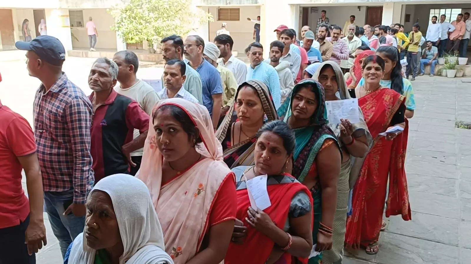 सतना संसदीय क्षेत्र में 60.37 प्रतिशत मतदान, छुट-पुट शिकायतों के बीच शांतिपूर्ण वोटिंग