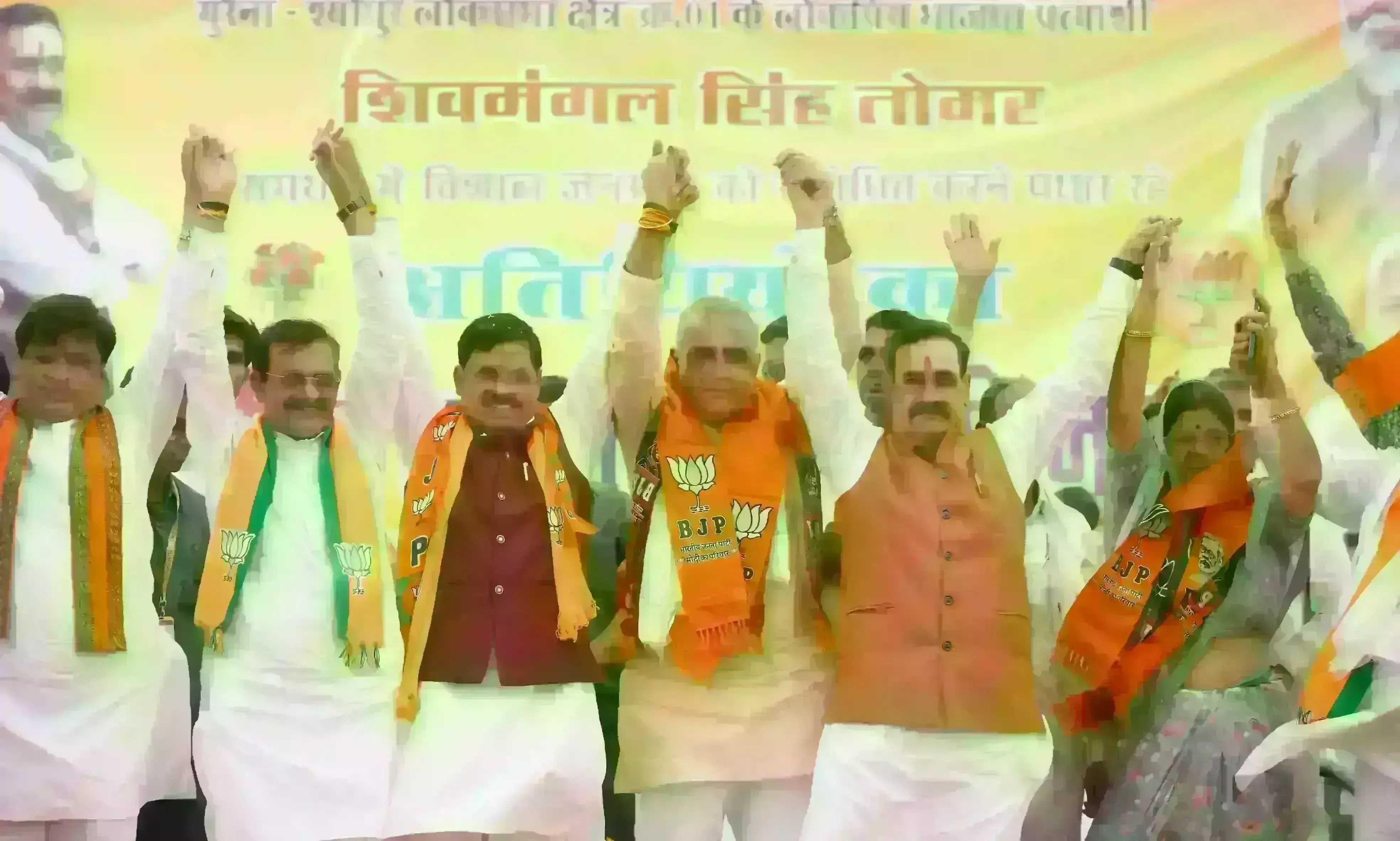 मप्र में कांग्रेस को बड़ा झटका, विधायक रामनिवास रावत और मुरैना महापौर भाजपा में शामिल मप्र में कांग्रेस को बड़ा झटका, विधायक रामनिवास रावत और मुरैना महापौर भाजपा में शामिल