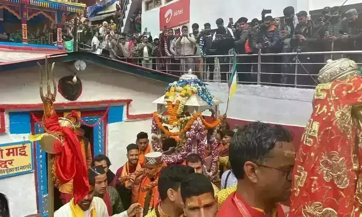 बाबा केदार की पंचमुखी डोली गौरीकुंड से हिमालय के लिए रवाना, कल खुलेंगे कपाट