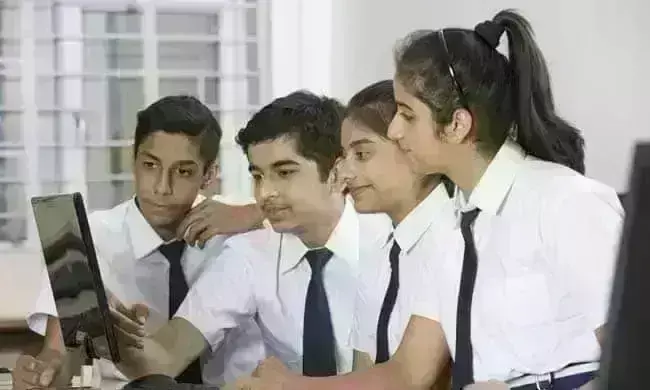 CBSE ने जारी किया 12वीं रिजल्ट, लड़कियों ने मारी बाजी