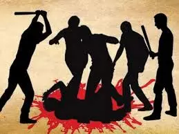 सतना स्टेशन परिसर में सनसनीखेज वारदात, दोस्तों ने पेवर्स पत्थर से कुचल कर की दोस्त की हत्या