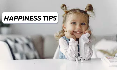 आपकी इत्ती सी खुशी है जरूरी! जान लीजिए खुश रहने के यह नियम, नहीं महसूस होगा अकेलापन