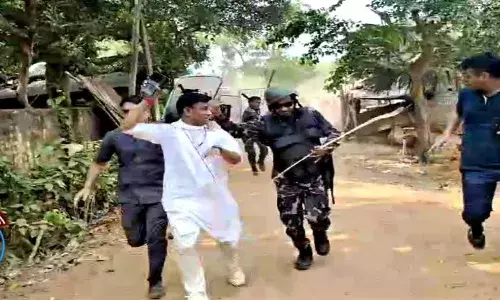 Lok Sabha Election 2024: बंगाल के झारग्राम में बीजेपी नेता पर हमला, दो सुरक्षकर्मी घायल, पढ़िए पूरी खबर...