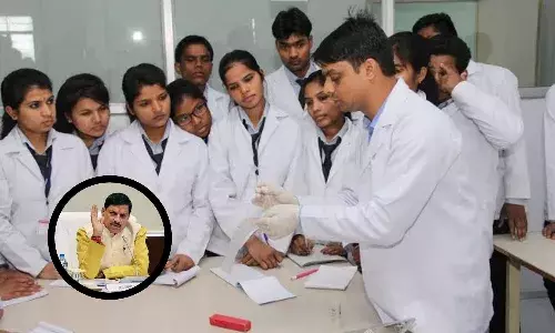 अब अनफिट नर्सिंग कॉलेजों की मान्यता पर नकेल कसेगी मोहन सरकार, लिया ये बड़ा एक्शन अब अनफिट नर्सिंग कॉलेजों की मान्यता पर नकेल कसेगी मोहन सरकार, लिया ये बड़ा एक्शन