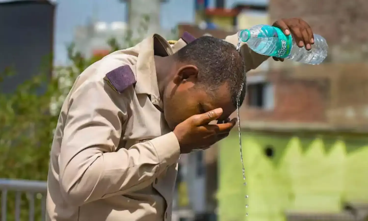 मध्‍यप्रदेश में निरंतर बढ़ रहा गर्मी का पारा, अलग-अलग शहरों से आ रहे हैरान कर देने वाले वीडियो