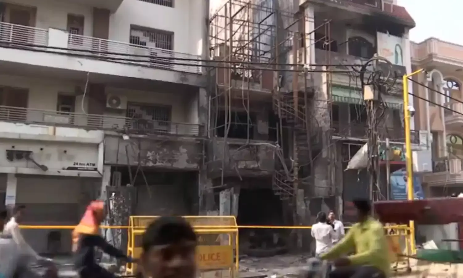 दिल्ली बेबी केयर सेंटर में लगी आग लापरवाही का नतीजा, बिना रजिस्ट्रेशन के चल रहा था अस्पताल