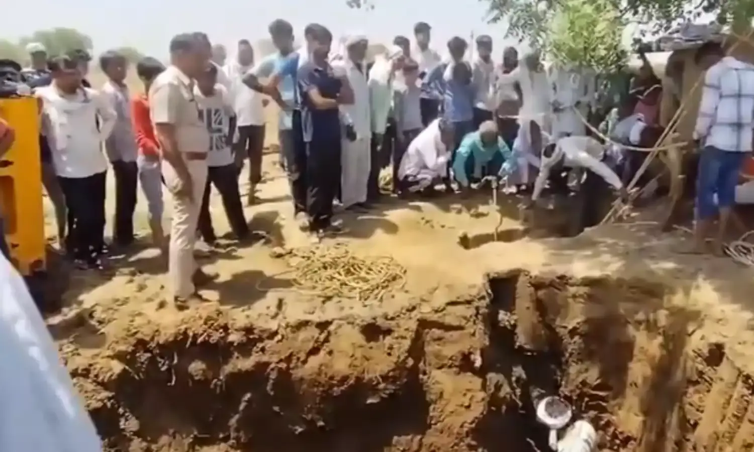 अलवर में पांच साल के बच्चे का सफल रेस्क्यू, SDRF ने 20 फीट गहरे गड्ढे से निकाला