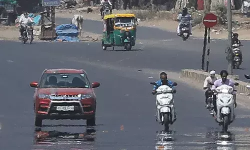 WEATHER UPDATE: आसमान से बरस रही है तबाही, सूरज उगल रहा है आग, मौसम विभाग ने जारी किए आंकड़े